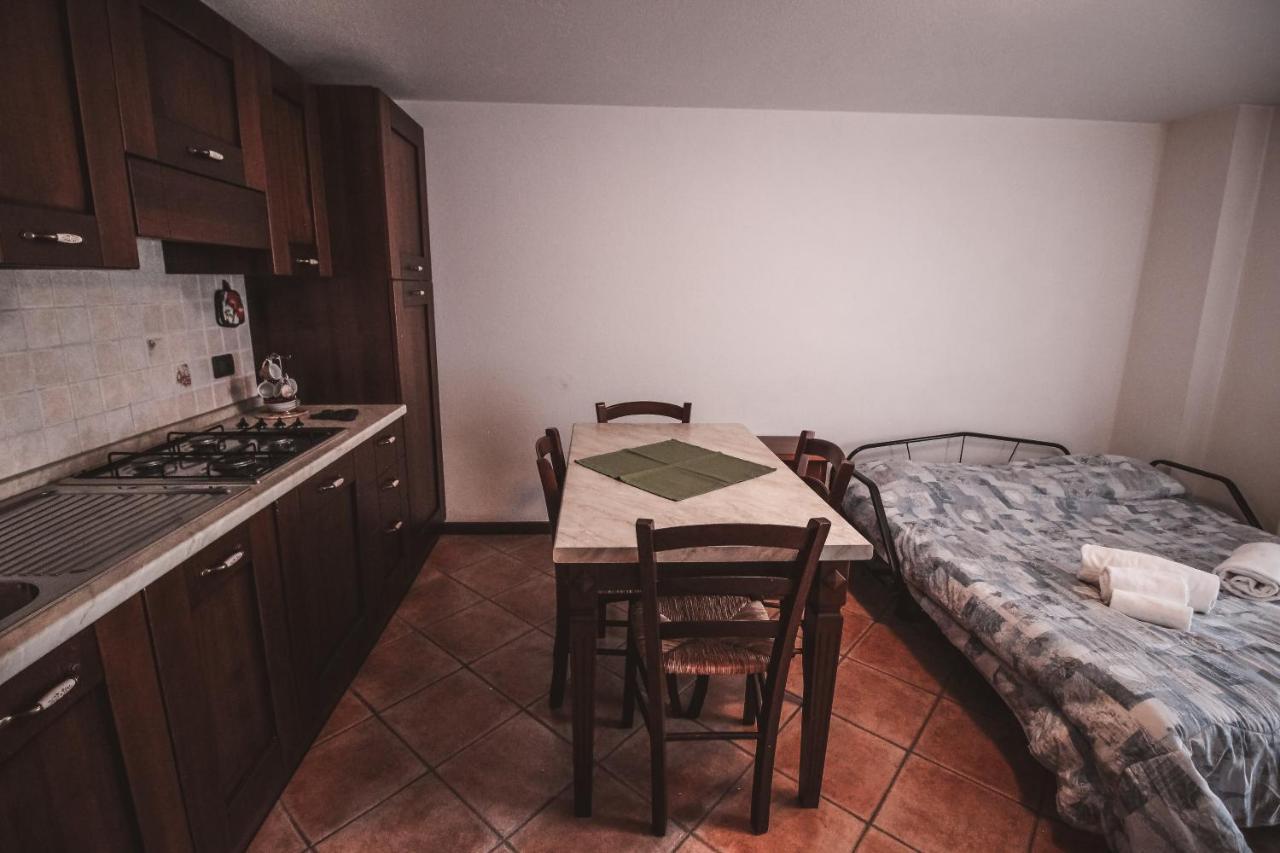 Residence Aquila - Mono Punta Regina Brusson Esterno foto